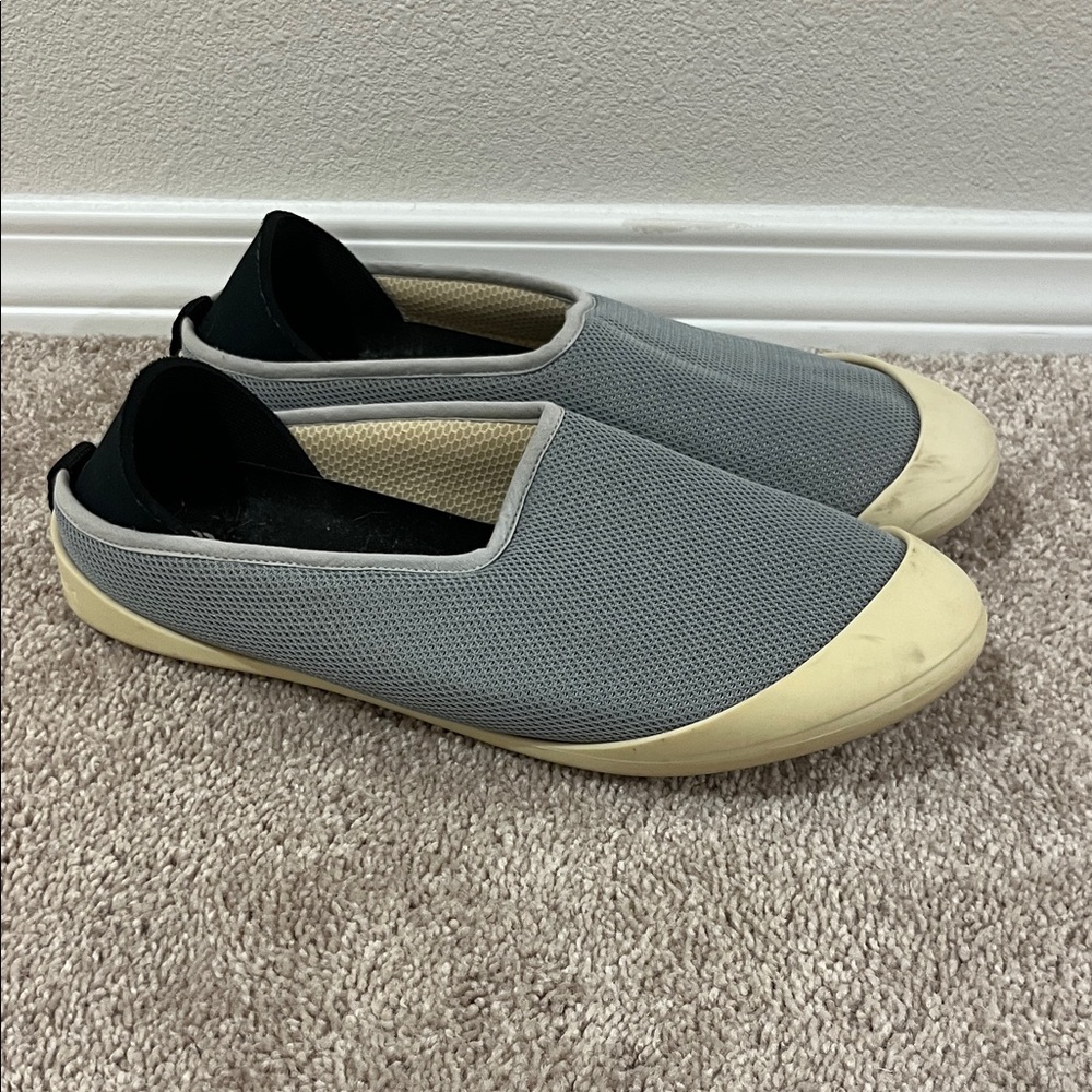 Manabis Summer Gray and Cream Slip-On Loafers